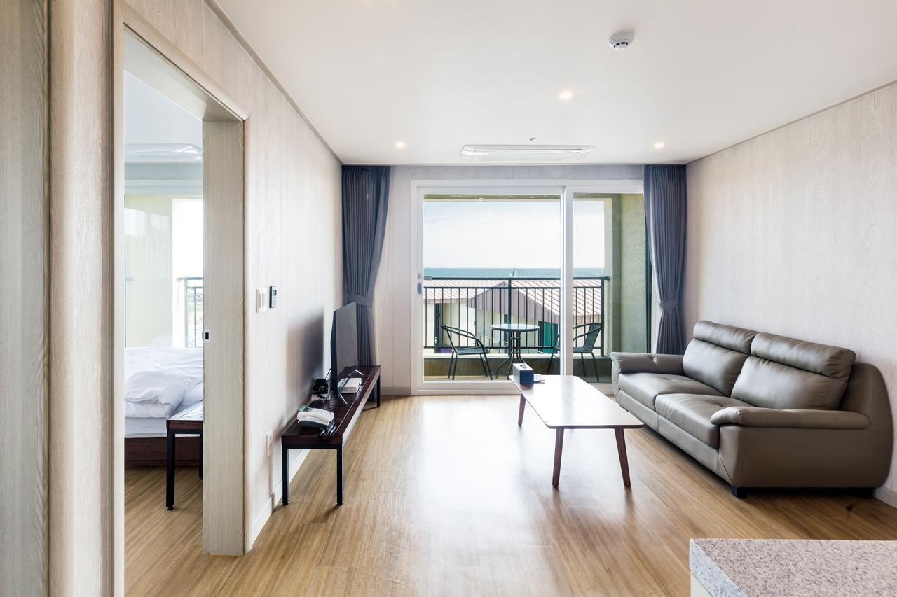 Ocean Square Resort Seogwipo Exterior foto